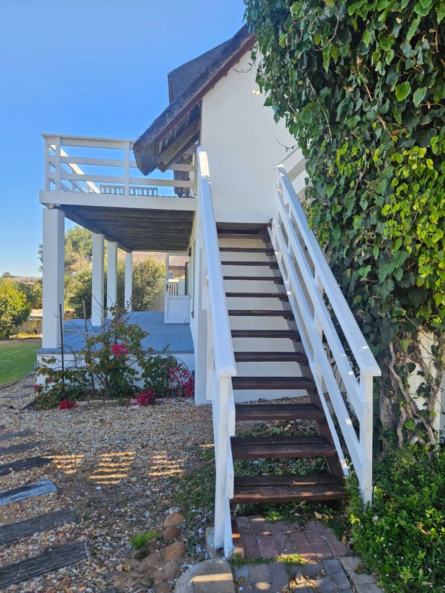 5 Bedroom Property for Sale in Stilbaai Wes Western Cape